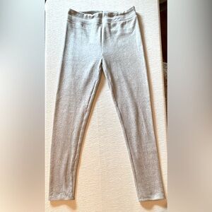 NWOT’s Cuddle Duds Climate Right Light Gray Leggings, Size Medium